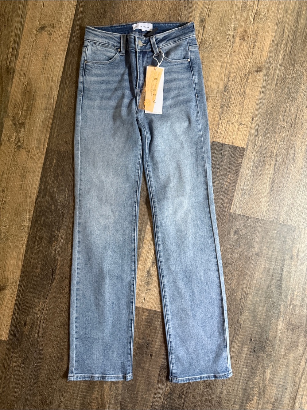 Risen Straight Leg Women's Jeans 3/26. NWT